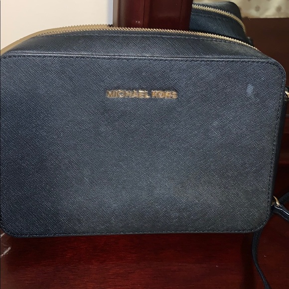 Michael Kors side bag - Picture 2 of 3